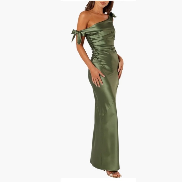 🌻Petal & Pup Selma Olive One-Shoulder Satin Evening Gown Size Medium (8-10) - Picture 2 of 12